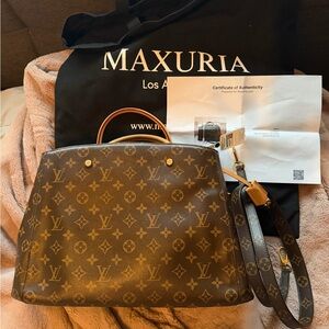 Authentic Louis Vuitton Montaigne GM Bag with strap